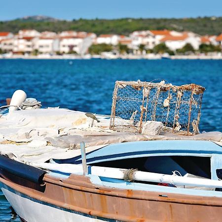 Awesome Home In Sibenik With Kitchen Exterior foto