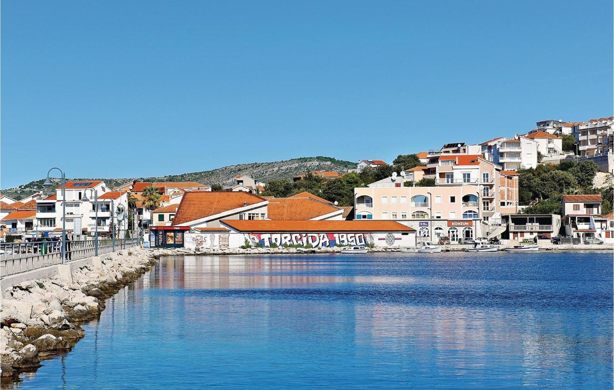 Awesome Home In Sibenik With Kitchen Exterior foto